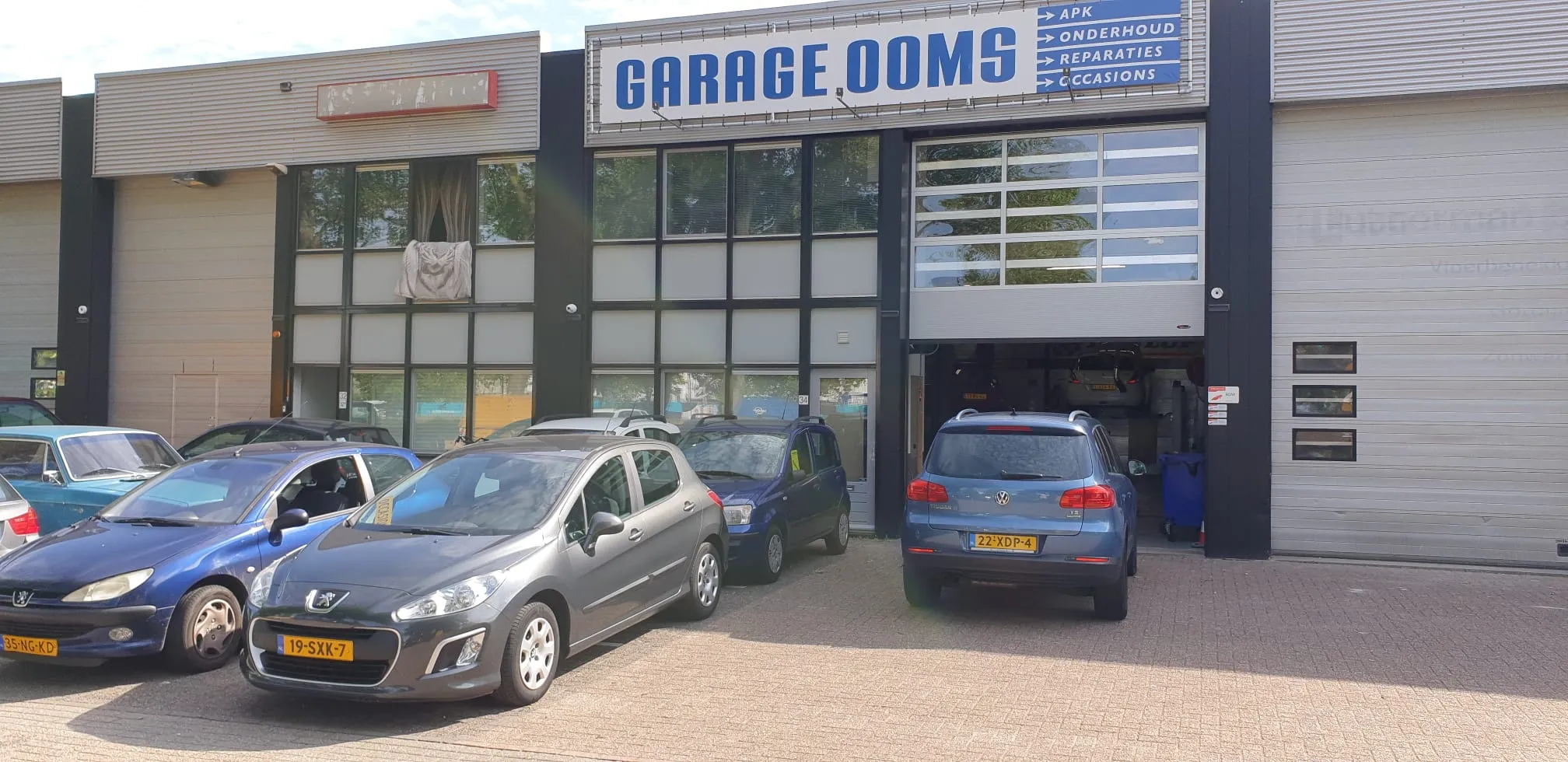 Garage Ooms impressie